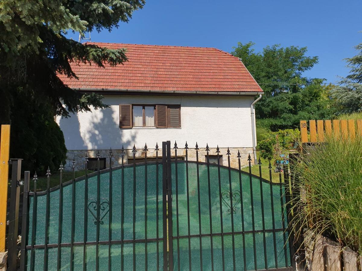 バラトンケネシェ Pool Houseヴィラ エクステリア 写真